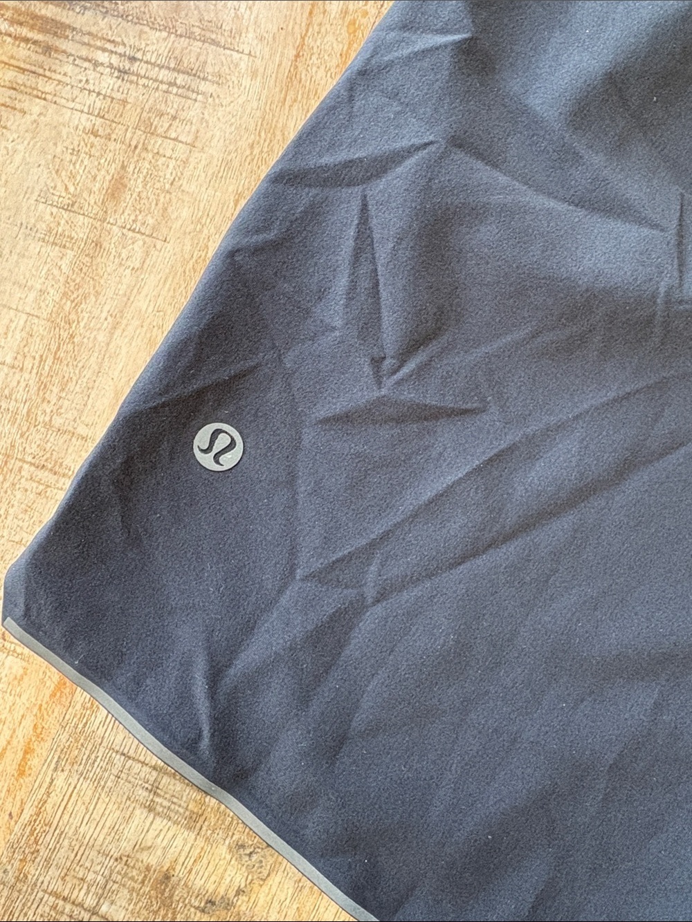 Lululemon Men’s Navy Athletic Shorts size M - Picture 5 of 8
